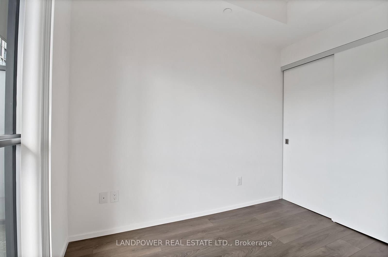 159 Dundas Street E, Unit 1107 thumbnail 13
