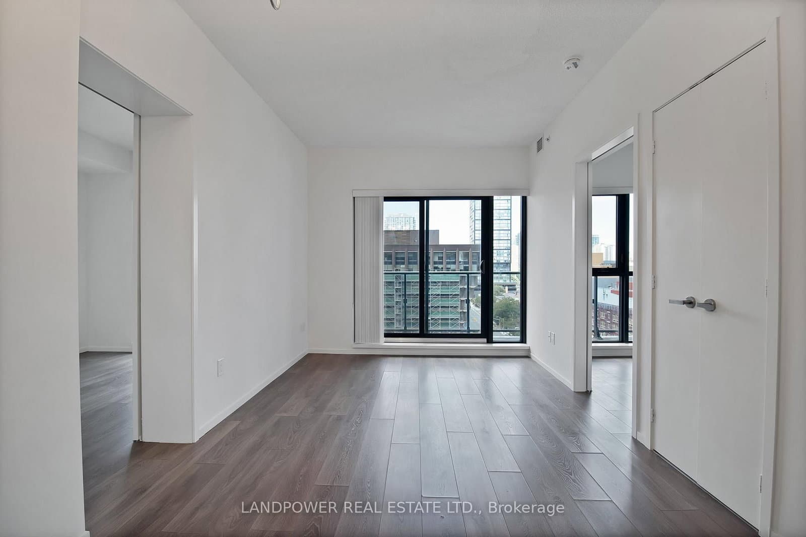 159 Dundas Street E, Unit 1107 thumbnail 2