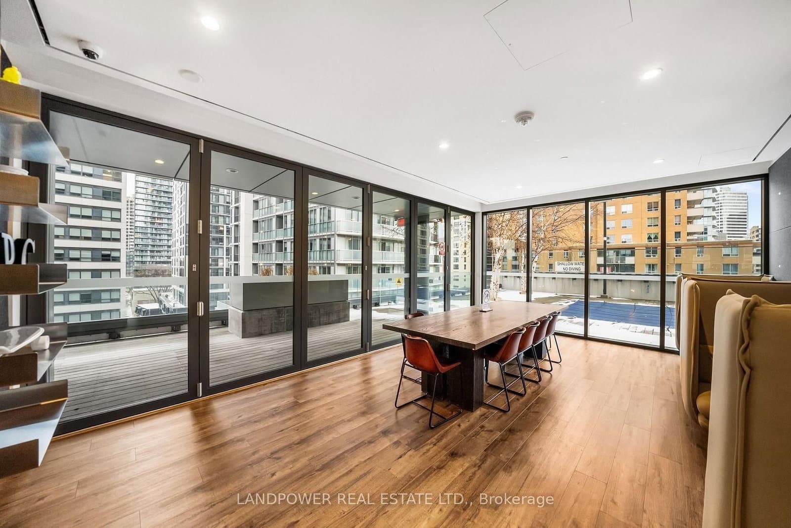 159 Dundas Street E, Unit 1107 thumbnail 23