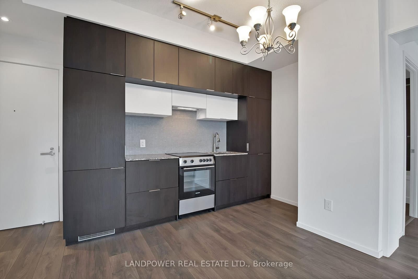 159 Dundas Street E, Unit 1107 thumbnail 4