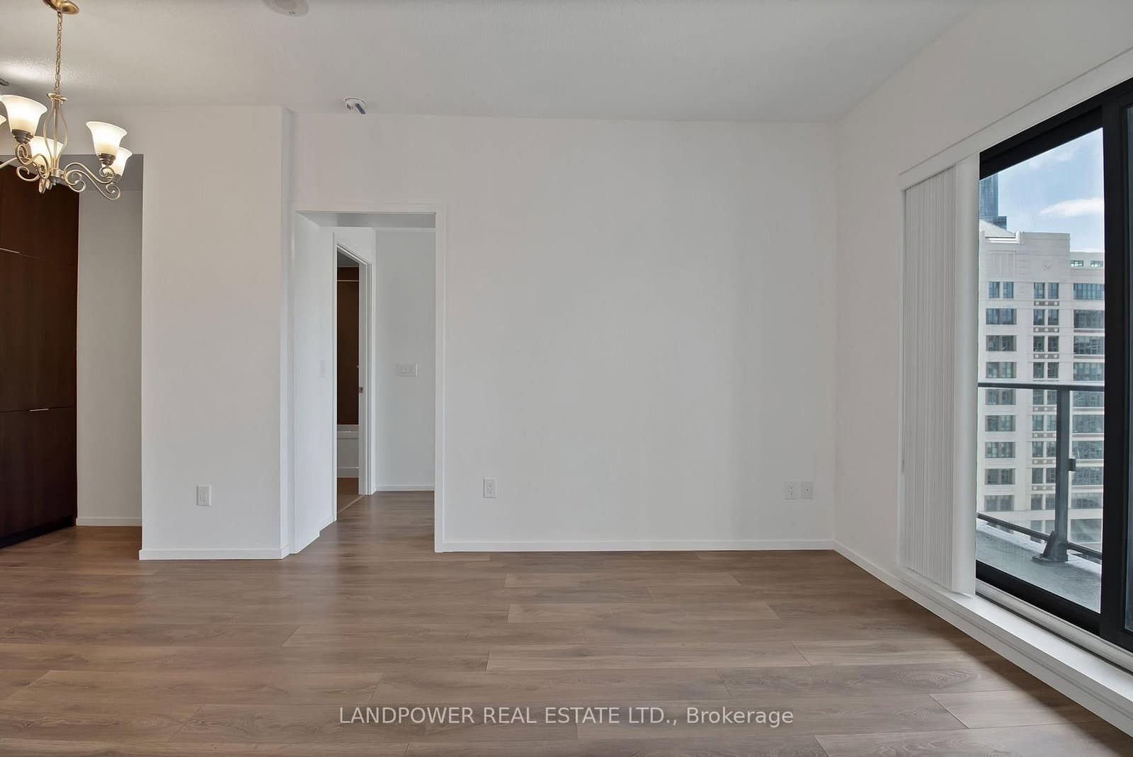 159 Dundas Street E, Unit 1107 thumbnail 6