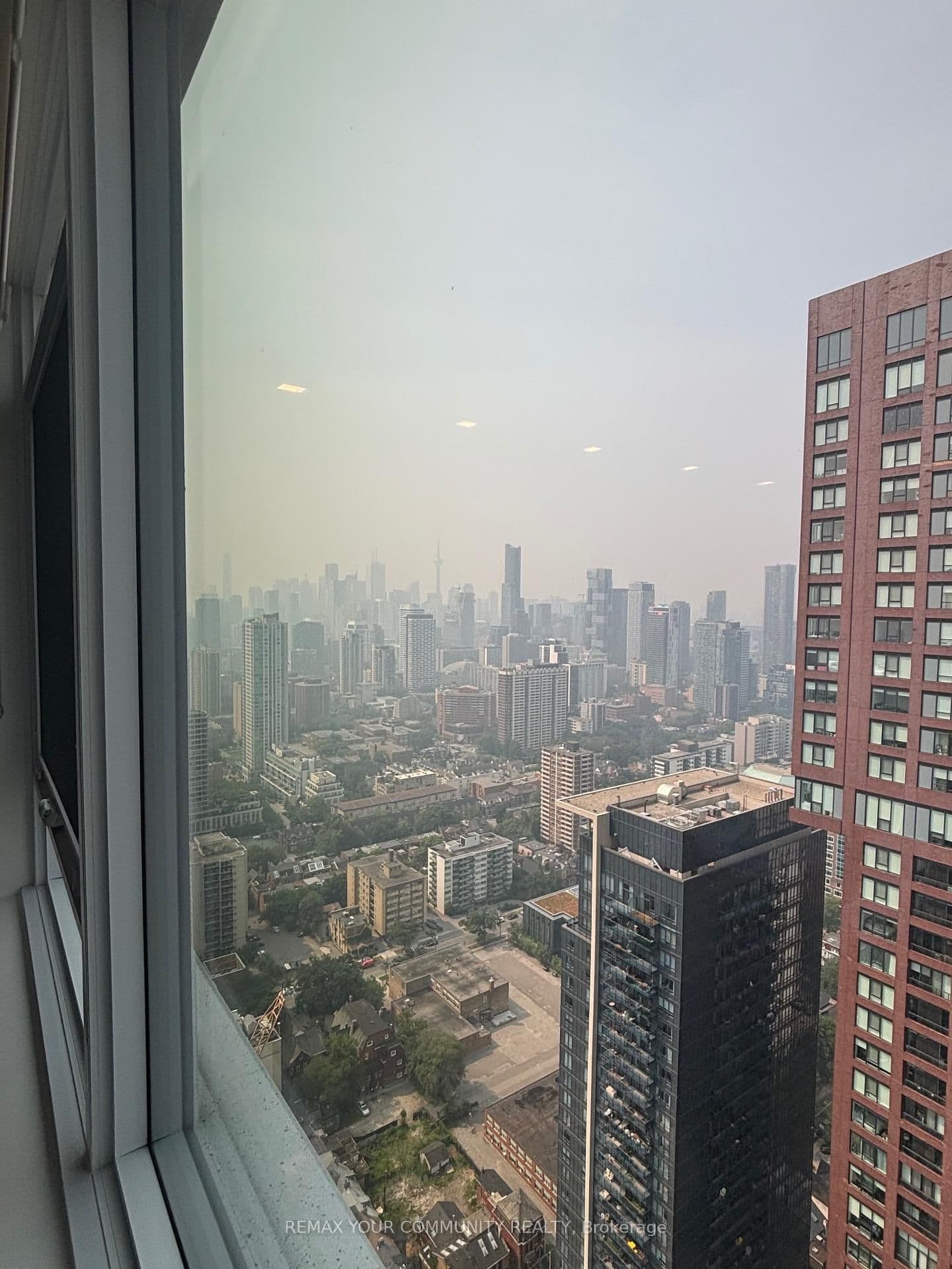 609 Sherbourne Street, Unit 4804 thumbnail 2