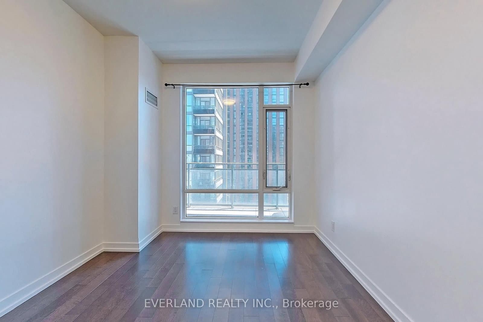 21 Widmer Street, Unit 1507 thumbnail 16