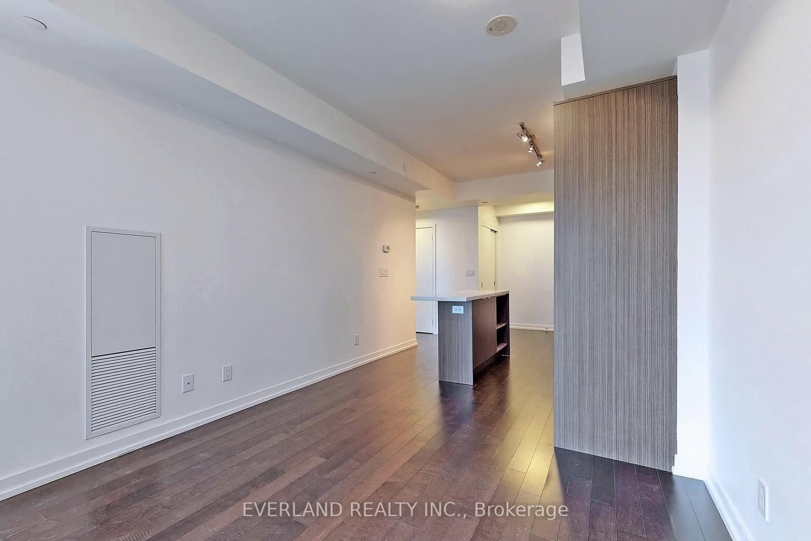 21 Widmer Street, Unit 1507 thumbnail 2