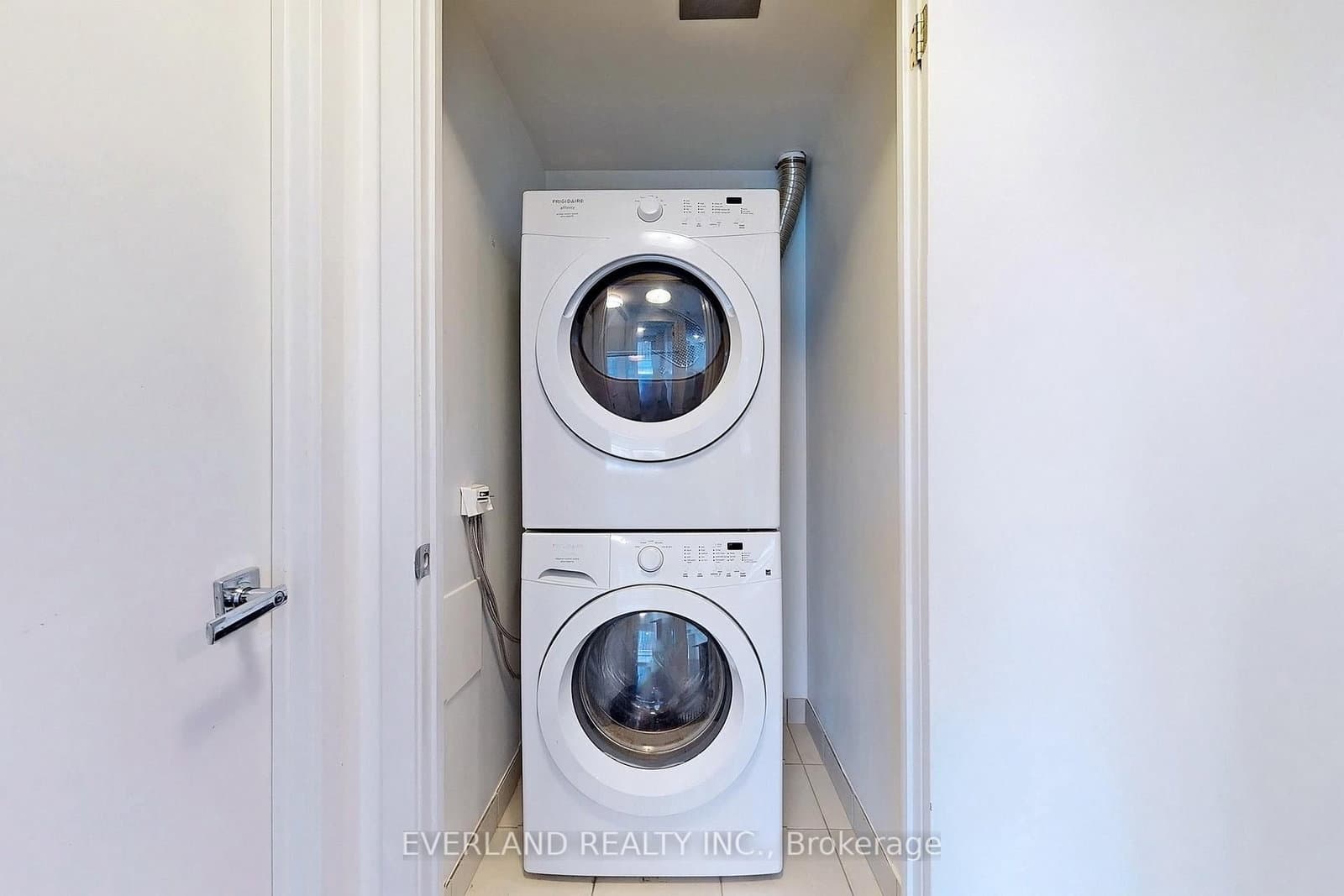 21 Widmer Street, Unit 1507 thumbnail 21