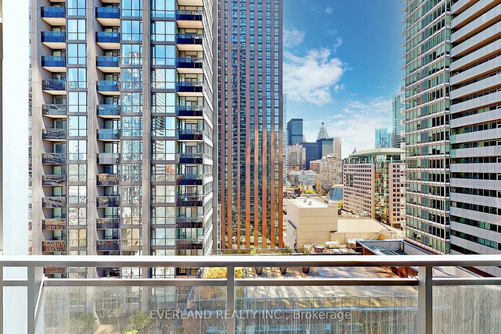 21 Widmer Street, Unit 1507 thumbnail 26