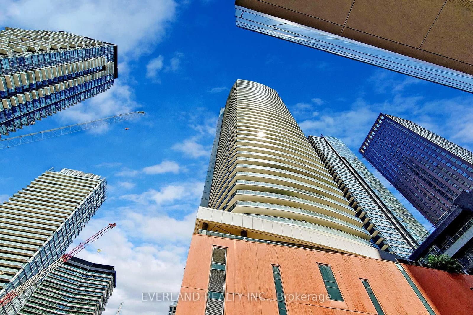 21 Widmer Street, Unit 1507 thumbnail 28