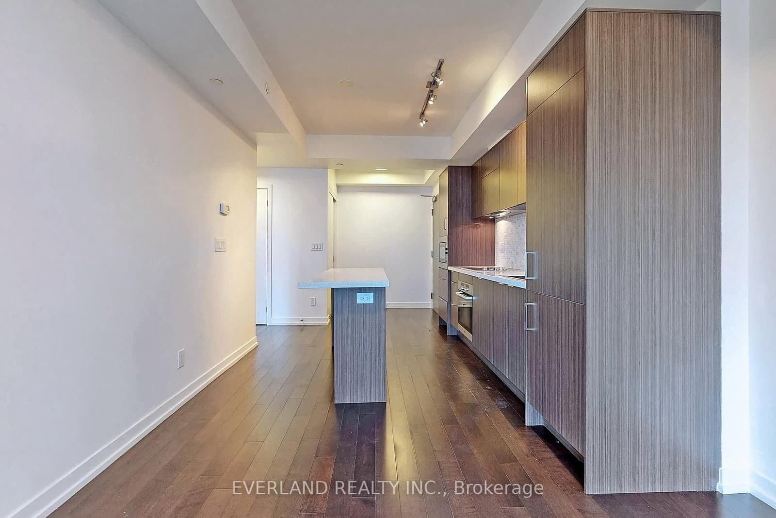 21 Widmer Street, Unit 1507 thumbnail 4