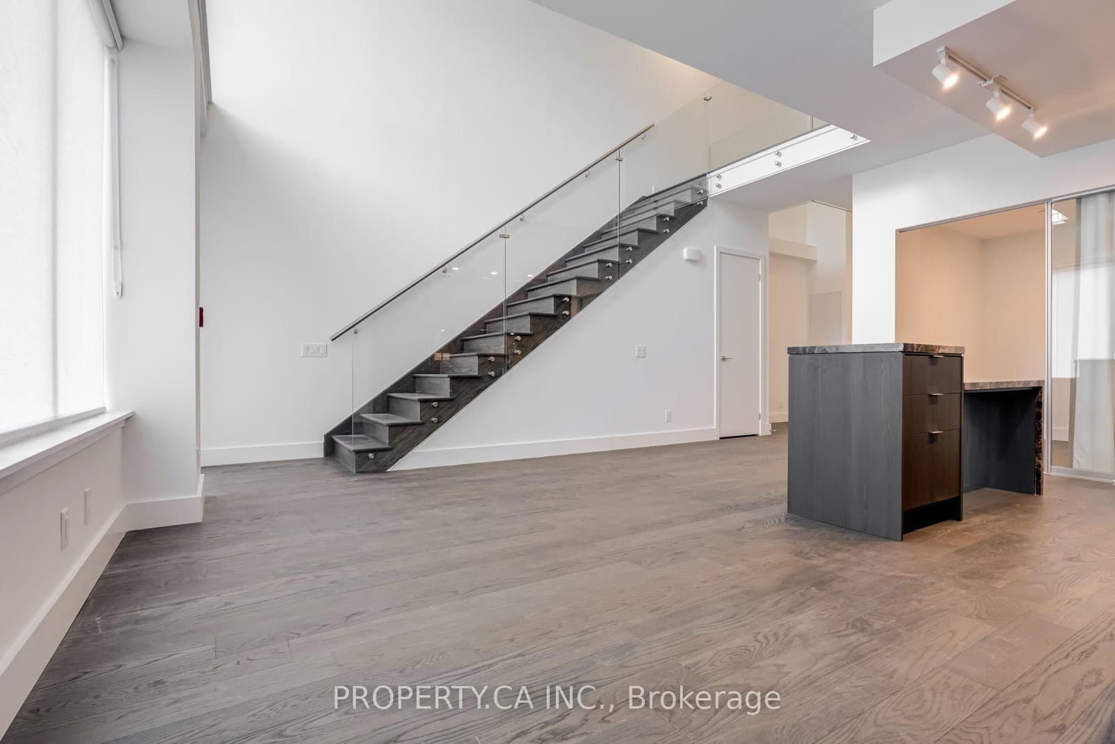 6 Greenbriar Road, Unit 106 thumbnail 16