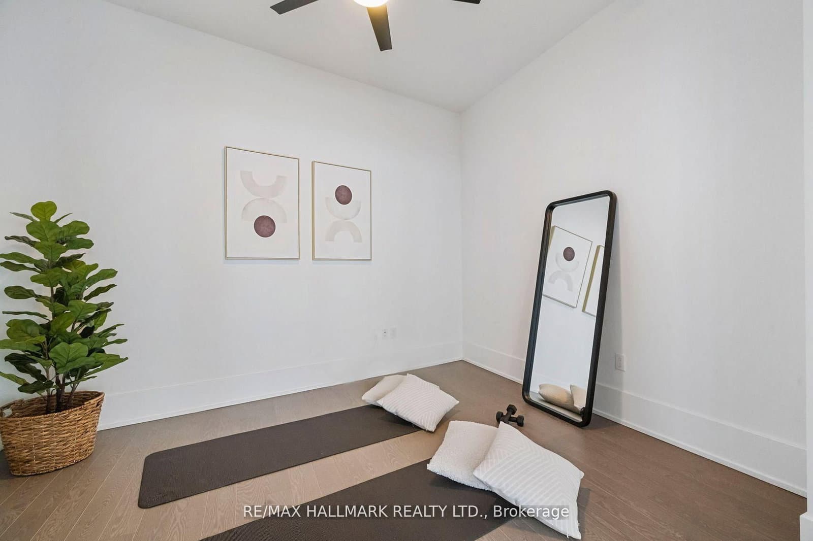 10 York Street, Unit 6805 thumbnail 16