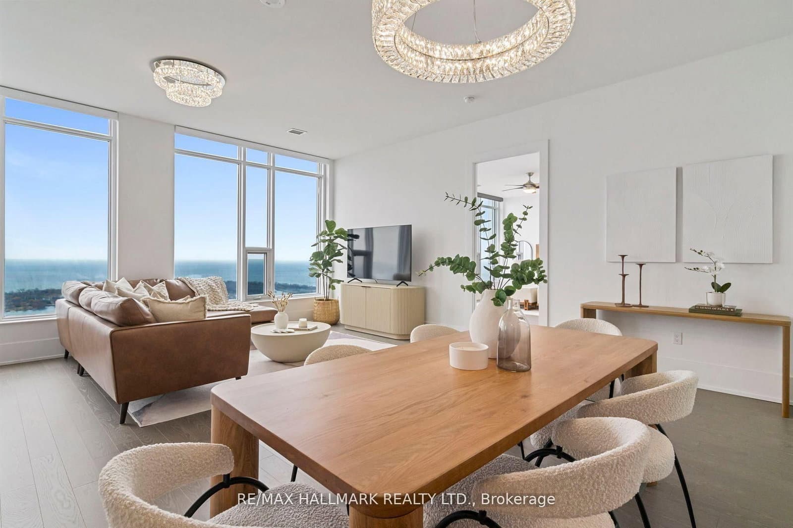 10 York Street, Unit 6805 thumbnail 18