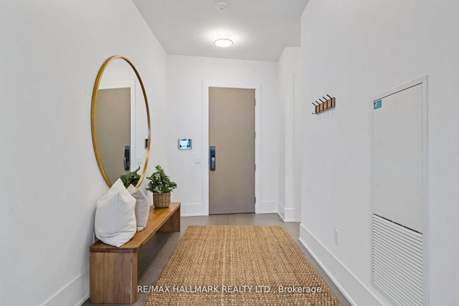 10 York Street, Unit 6805 thumbnail 2