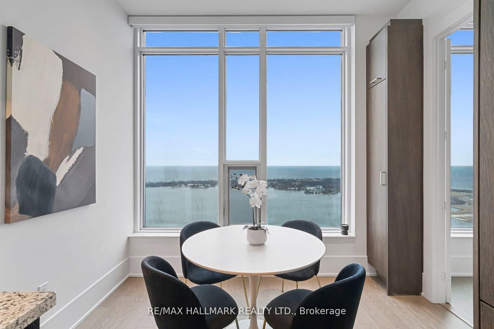 10 York Street, Unit 6805 thumbnail 28