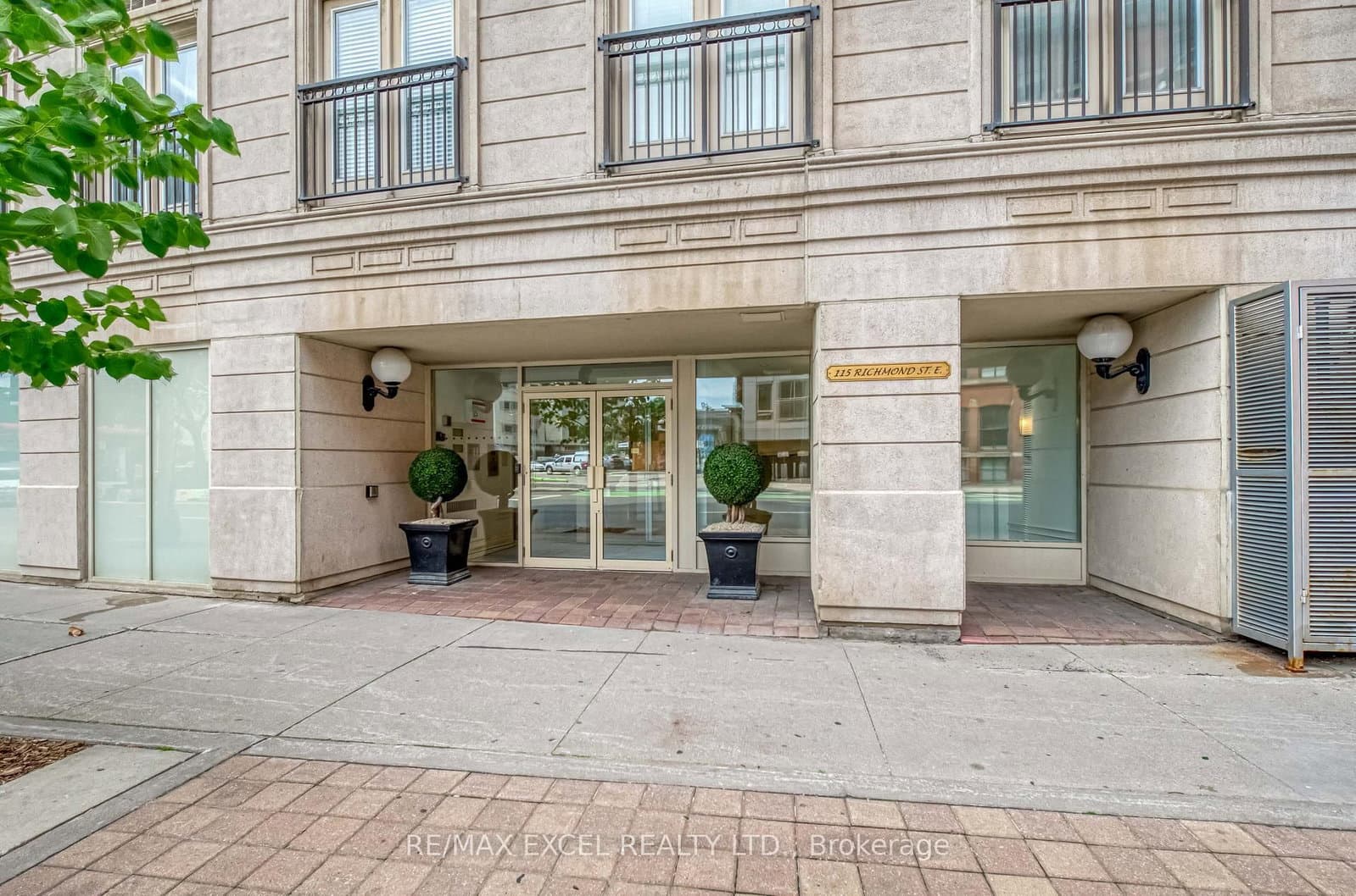 115 Richmond Street E, Unit 403 thumbnail 31