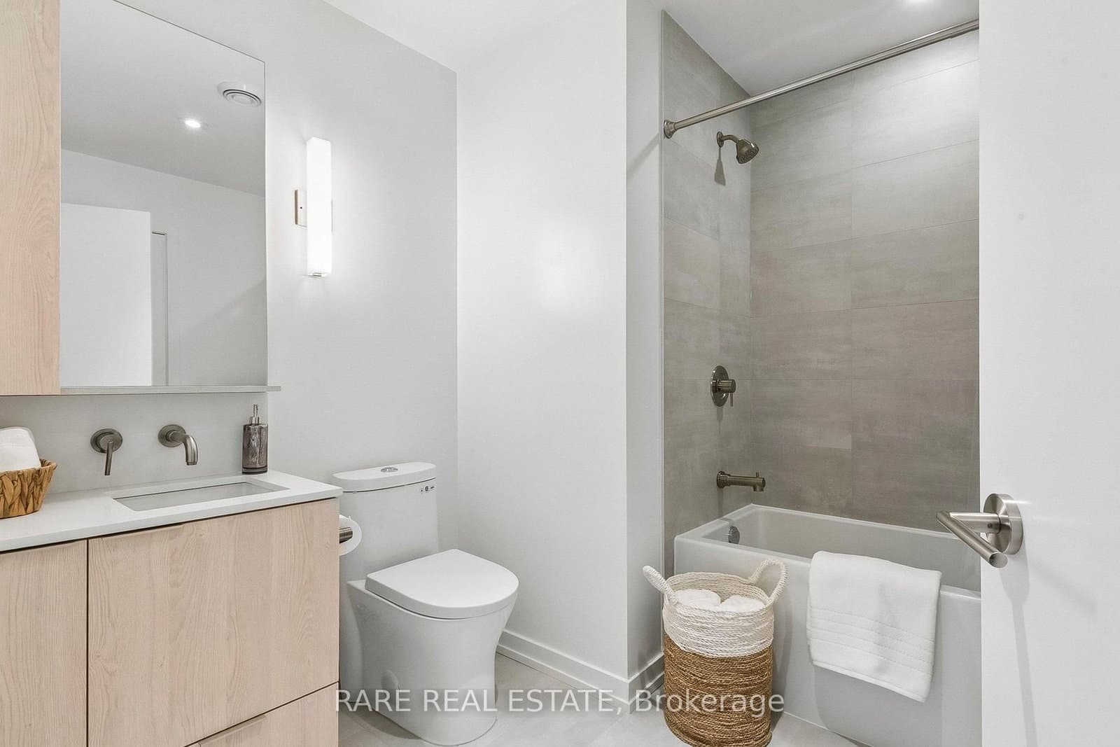 110 Broadway Avenue, Unit 2603 thumbnail 16