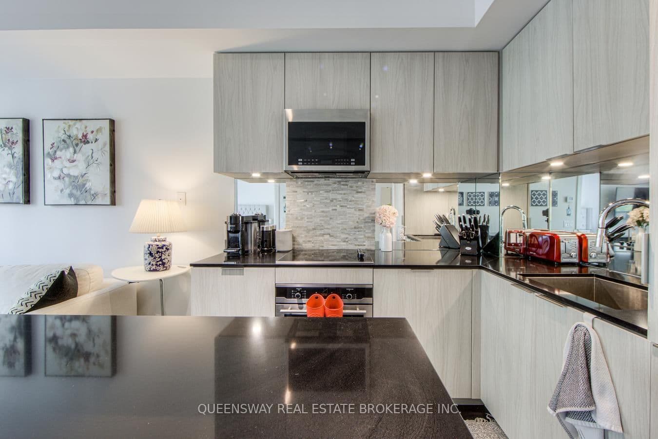 609 Avenue Road, Unit 1410 thumbnail 8