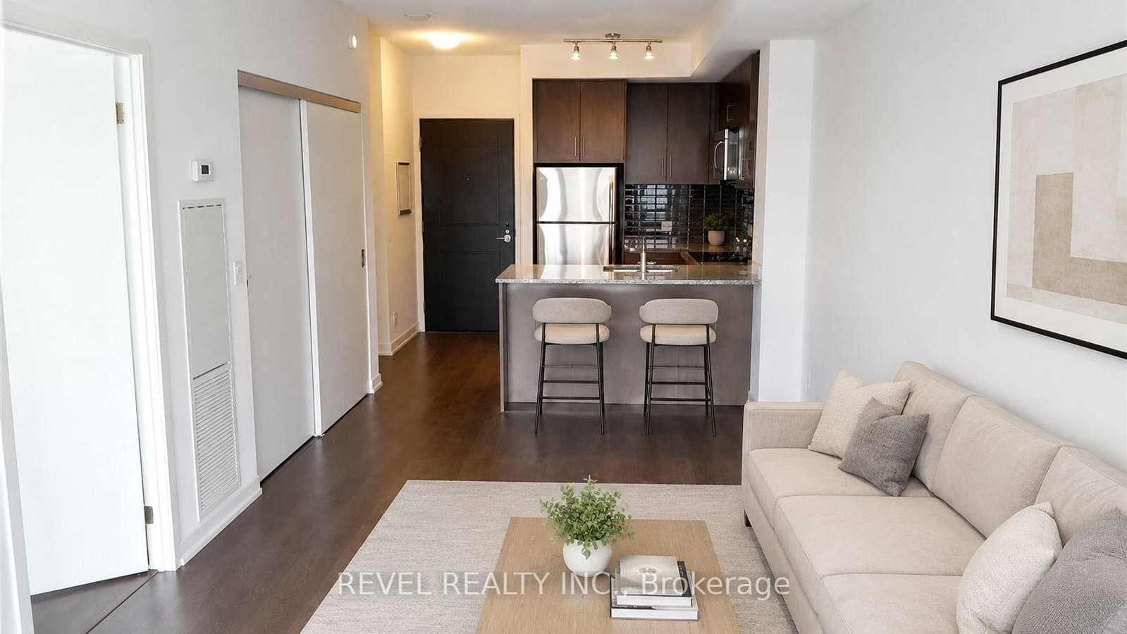98 Lillian Street, Unit 1913 thumbnail 4