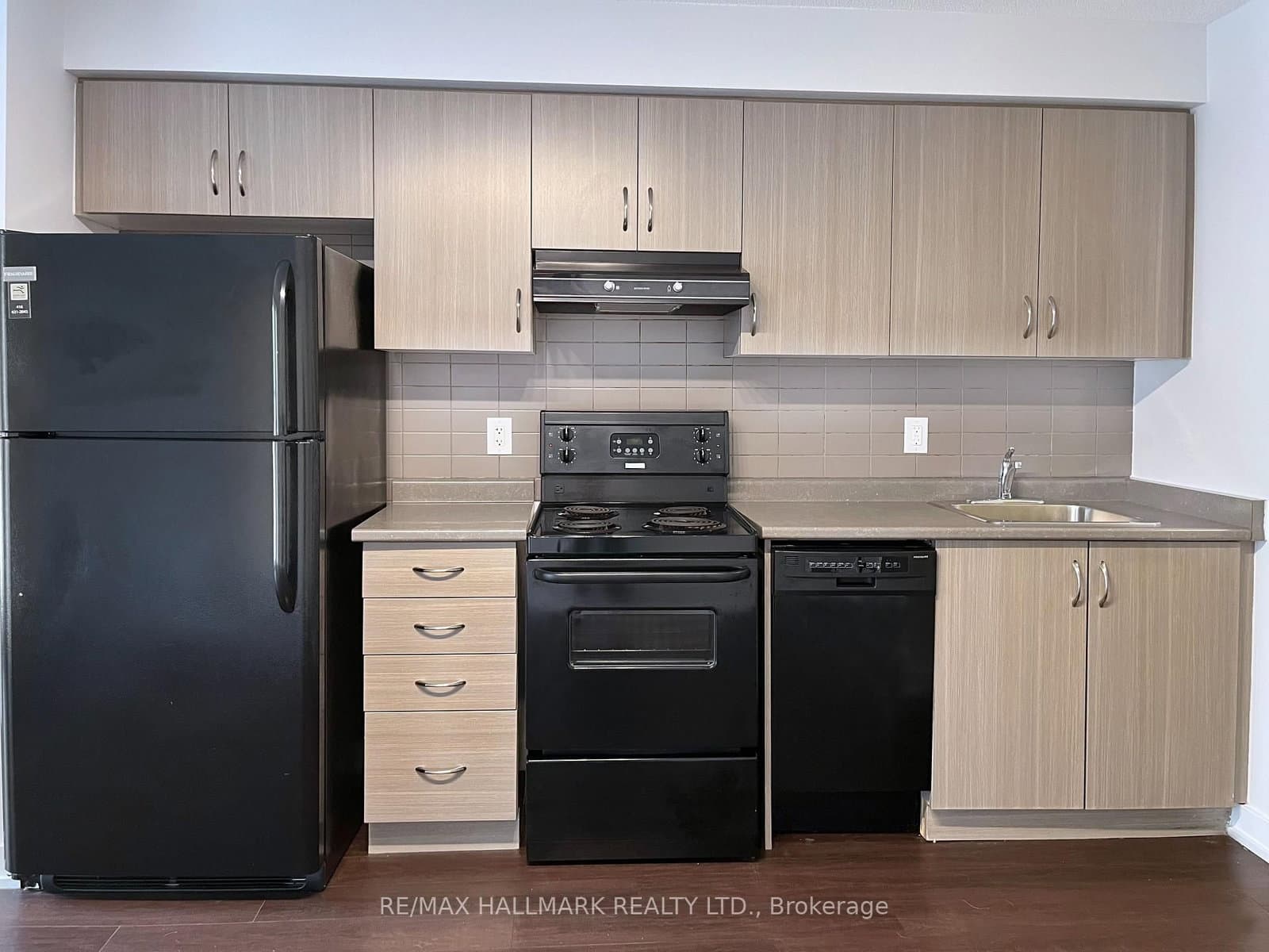 132 Berkeley Street, Unit 1007 thumbnail 6