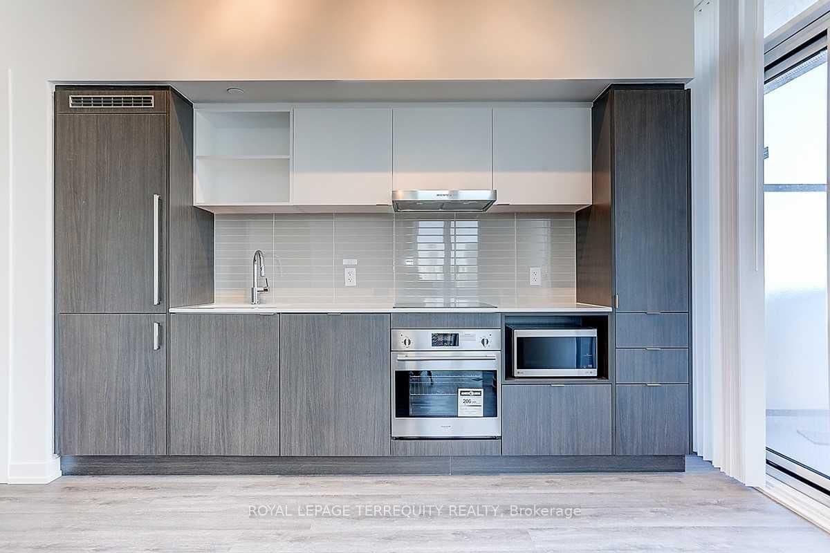 138 Downes Street, Unit 3215 thumbnail 13