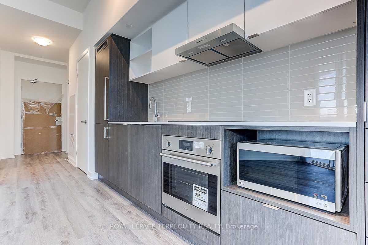138 Downes Street, Unit 3215 thumbnail 14