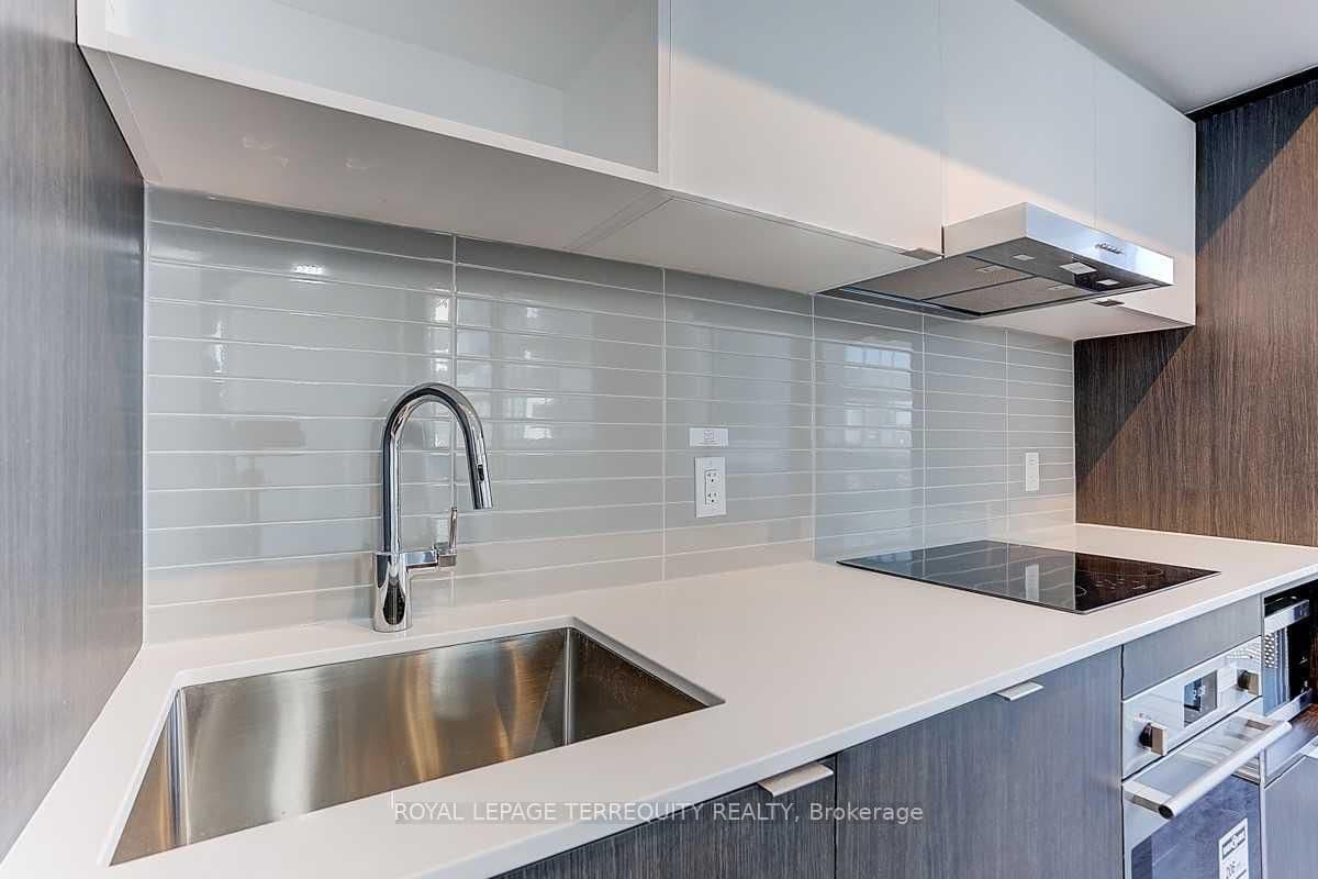 138 Downes Street, Unit 3215 thumbnail 22