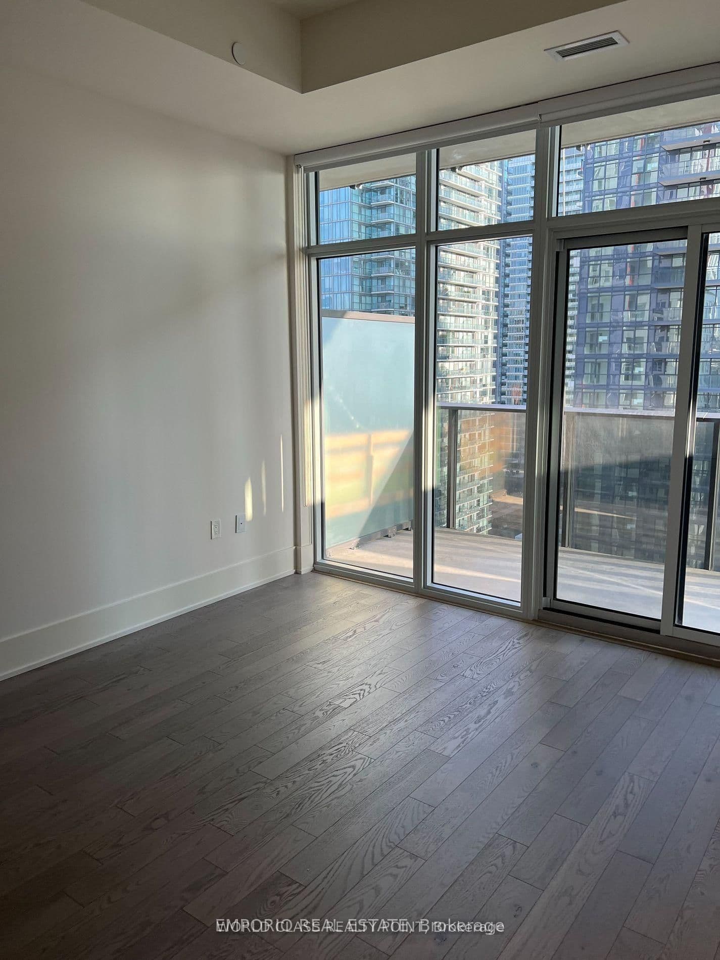 330 Richmond Street W, Unit 2809 thumbnail 8