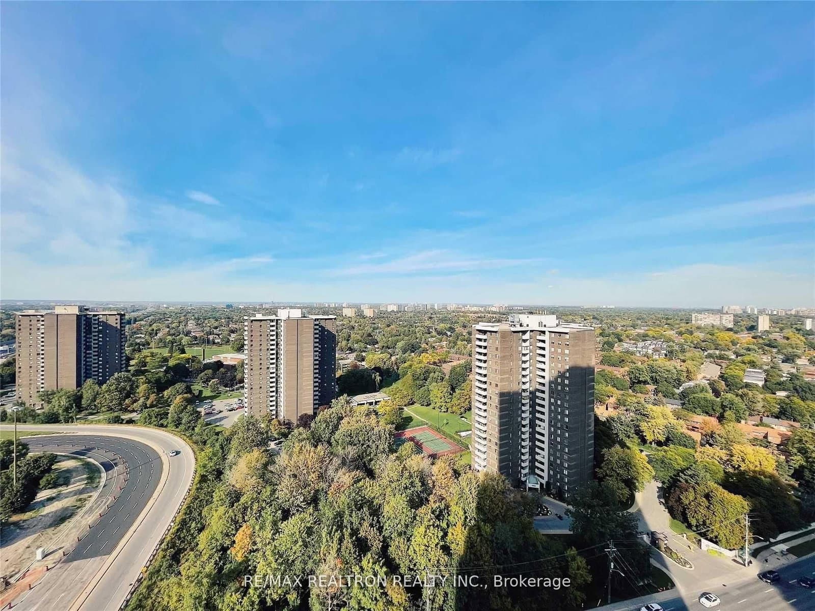 2015 Sheppard Avenue E, Unit 2406 thumbnail 13