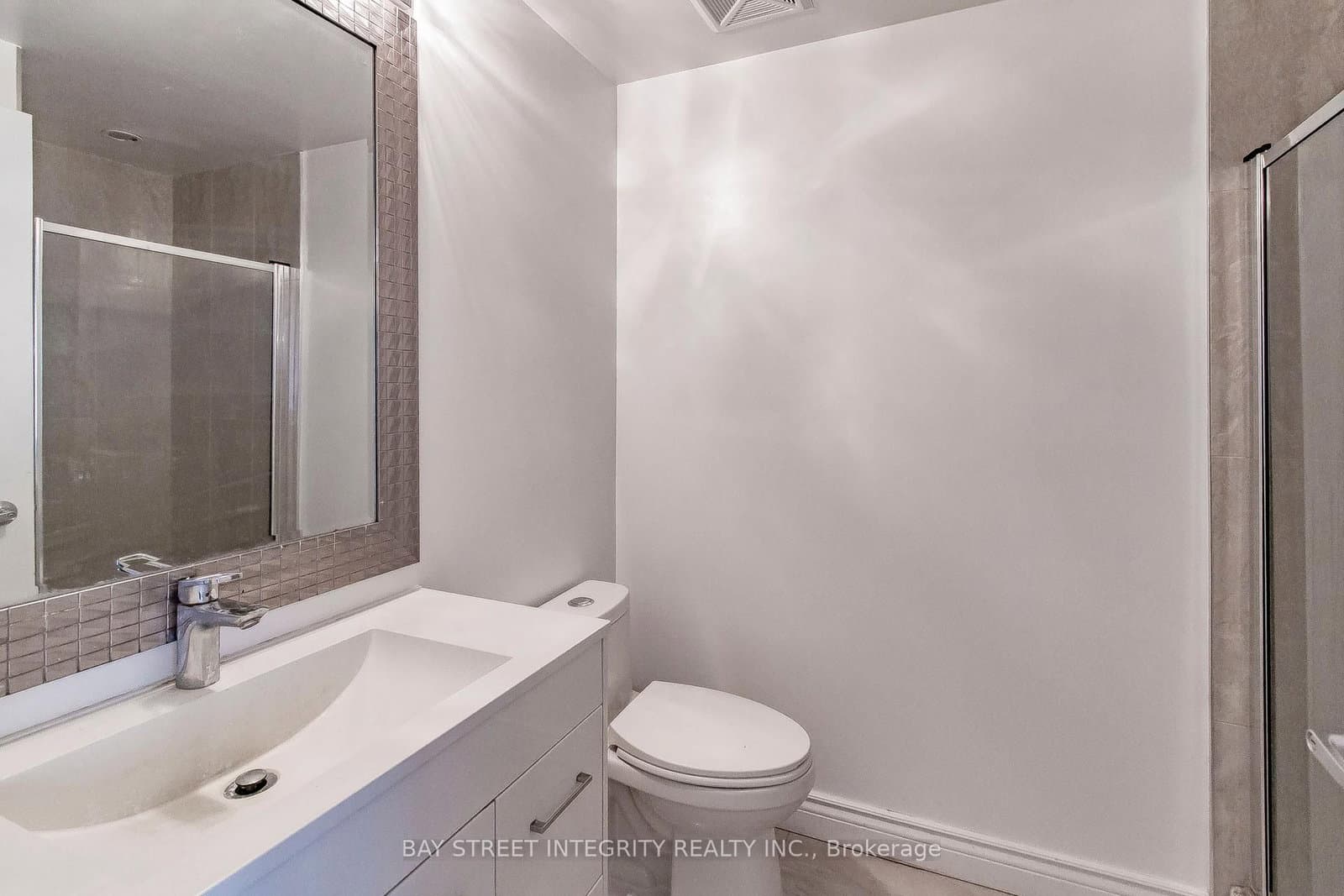 2885 Bayview Avenue, Unit 813 thumbnail 10
