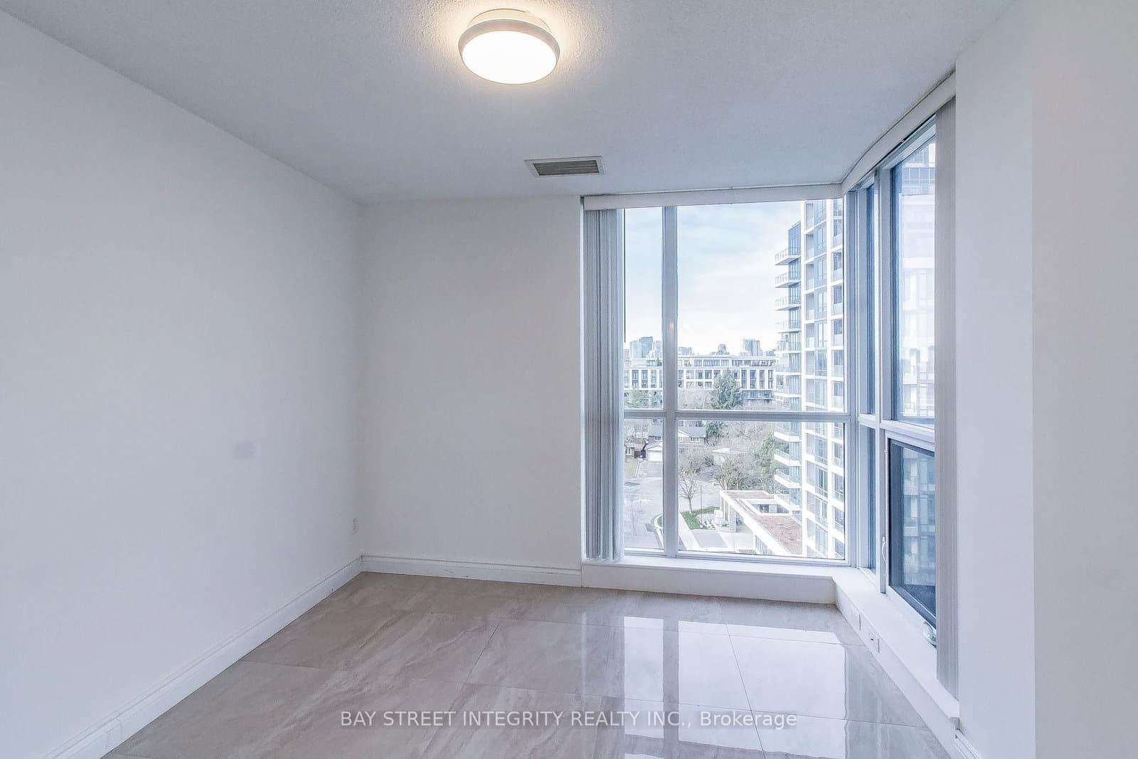 2885 Bayview Avenue, Unit 813 thumbnail 6