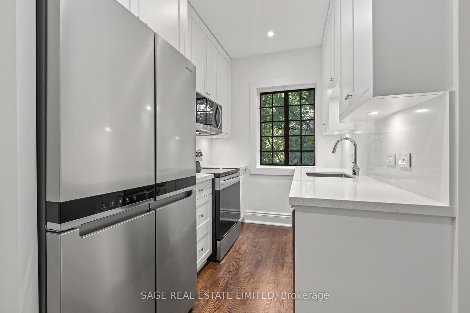 150 Balmoral Avenue, Unit 502 thumbnail 10