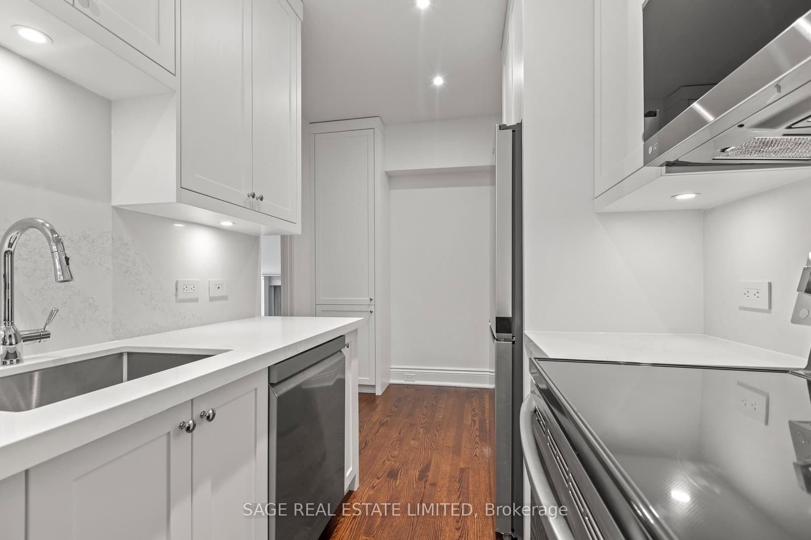 150 Balmoral Avenue, Unit 502 thumbnail 17