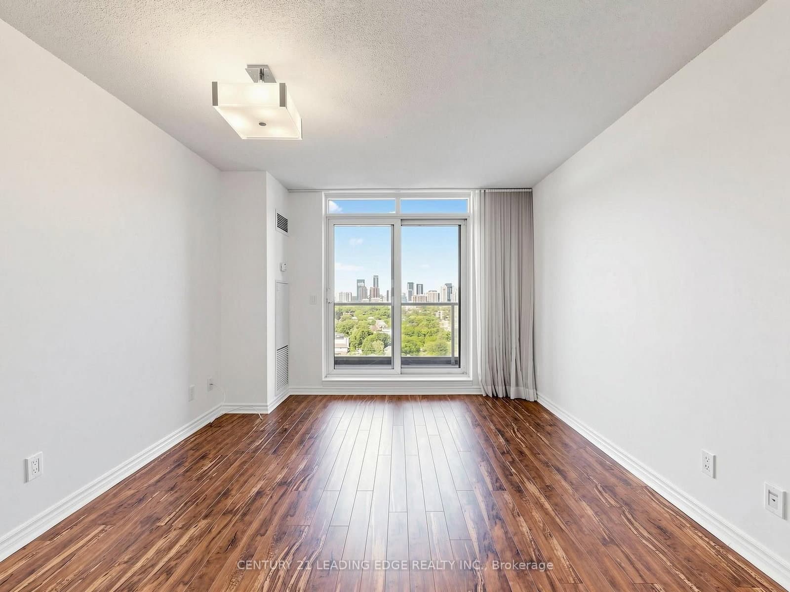 18 Kenaston Garden, Unit 1601 thumbnail 16