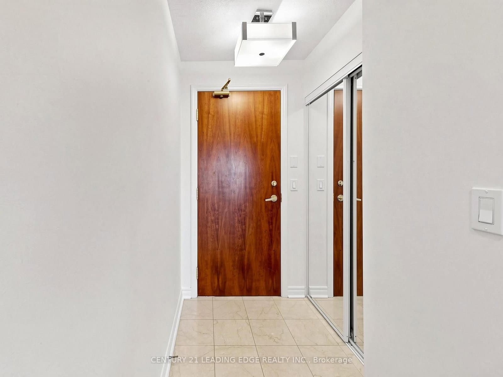 18 Kenaston Garden, Unit 1601 thumbnail 8