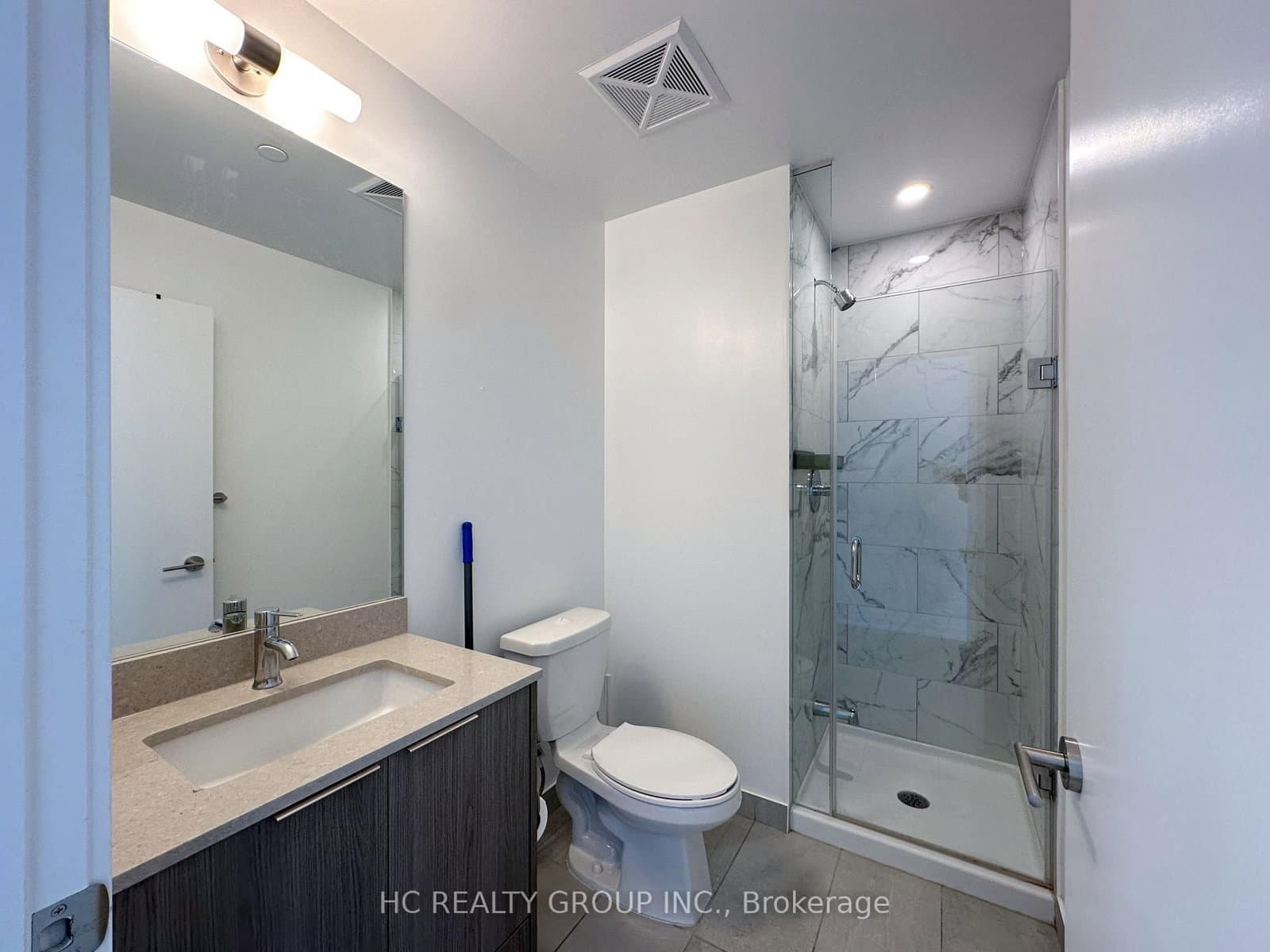 36 Forest Manor Road, Unit 203 thumbnail 12