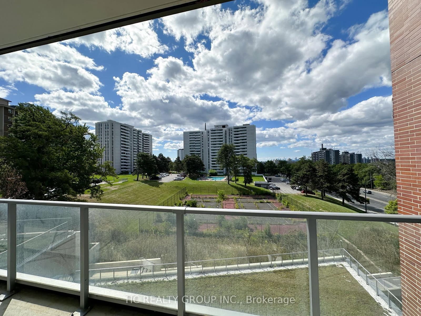 36 Forest Manor Road, Unit 203 thumbnail 14