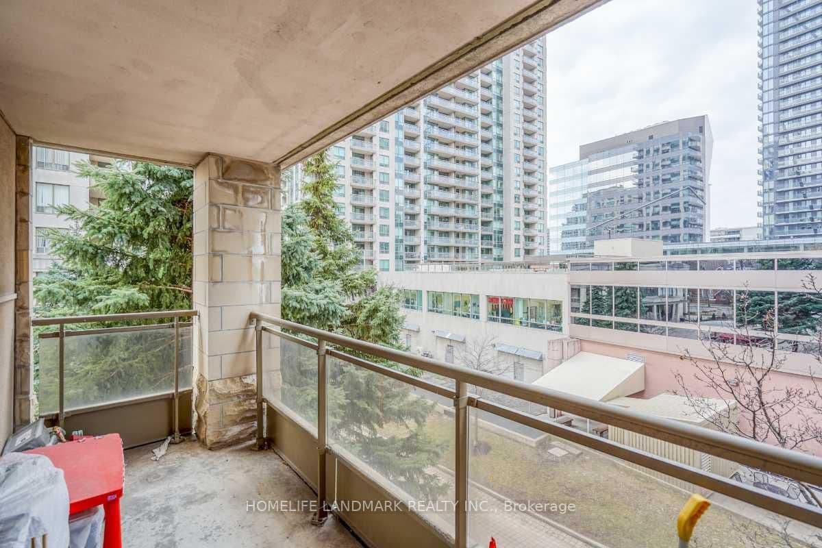260 Doris Avenue, Unit 302 thumbnail 13