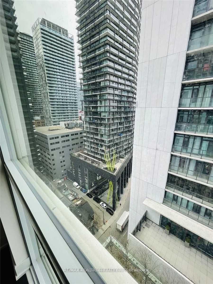 318 Richmond Street, Unit 1710 thumbnail 11