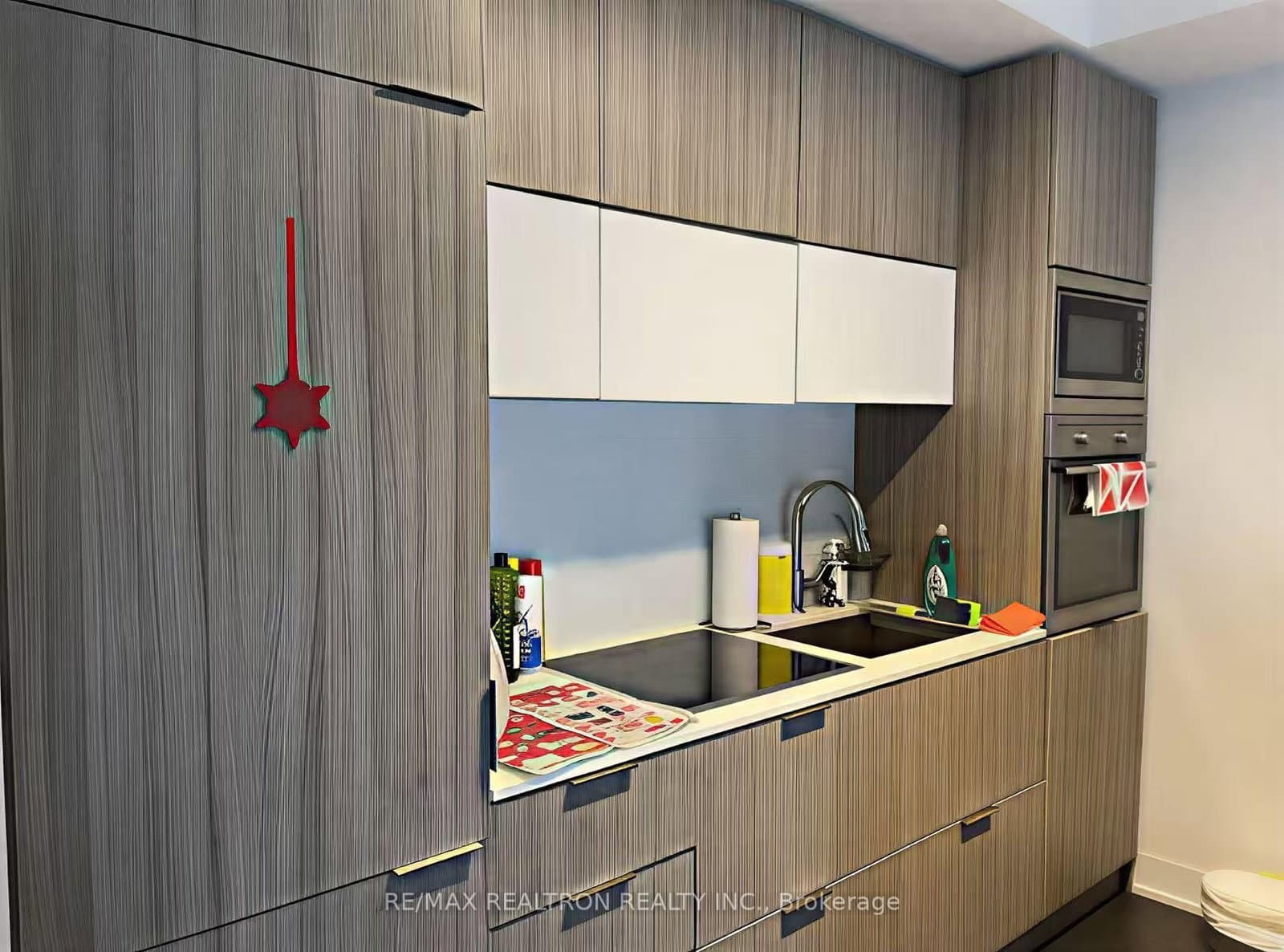 318 Richmond Street, Unit 1710 thumbnail 7