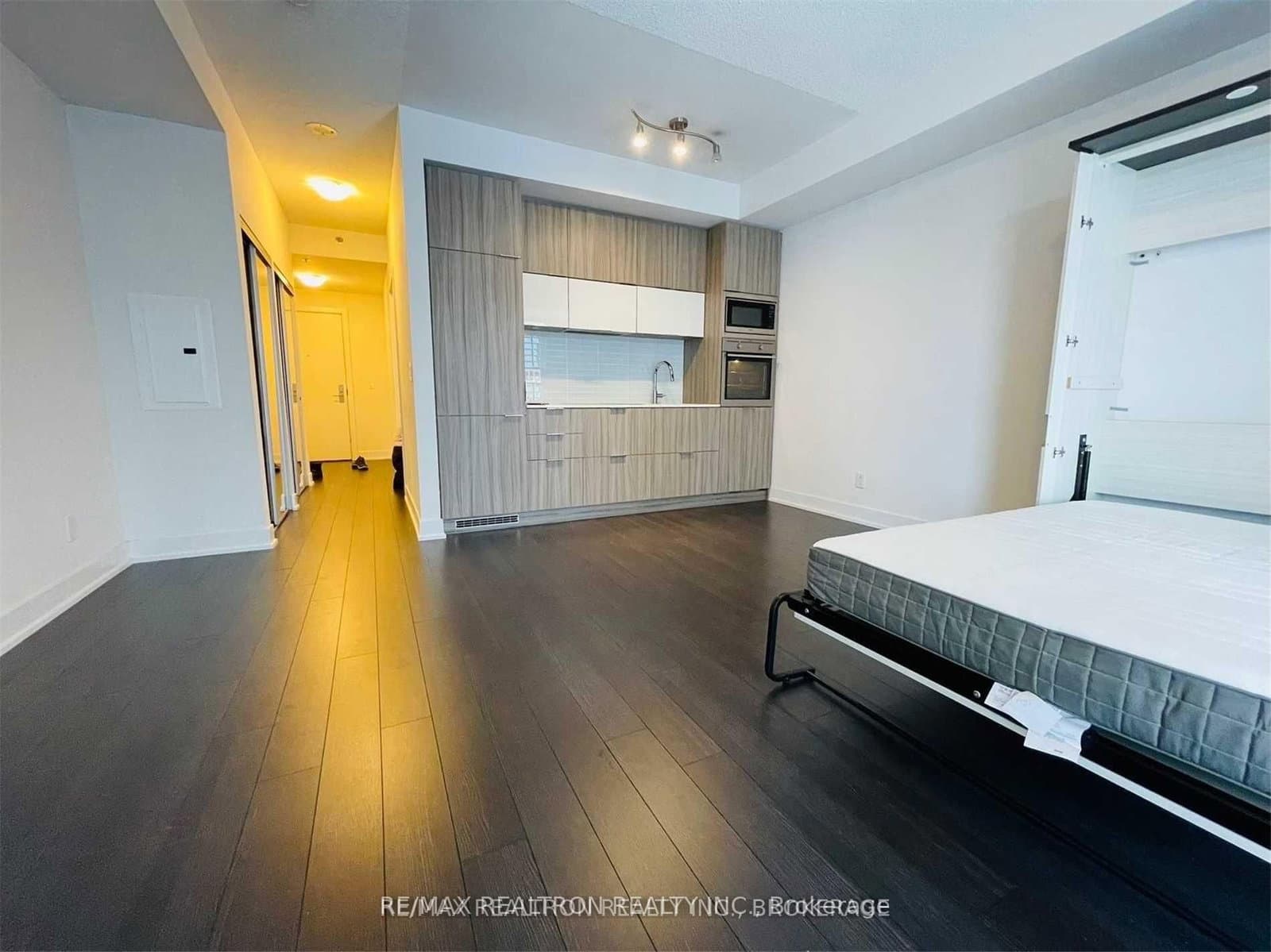 318 Richmond Street, Unit 1710 thumbnail 9