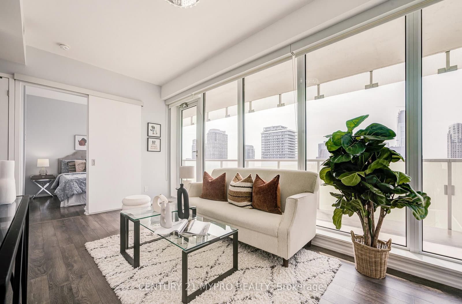 197 Yonge Street, Unit 3109 thumbnail 4