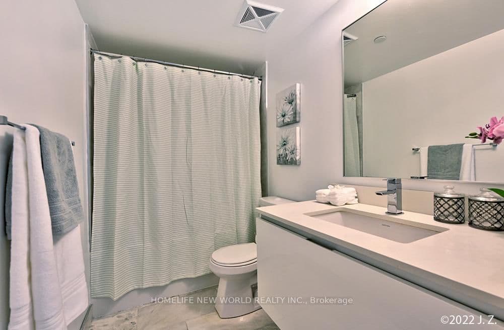 200 Bloor Street W, Unit 1601 thumbnail 17