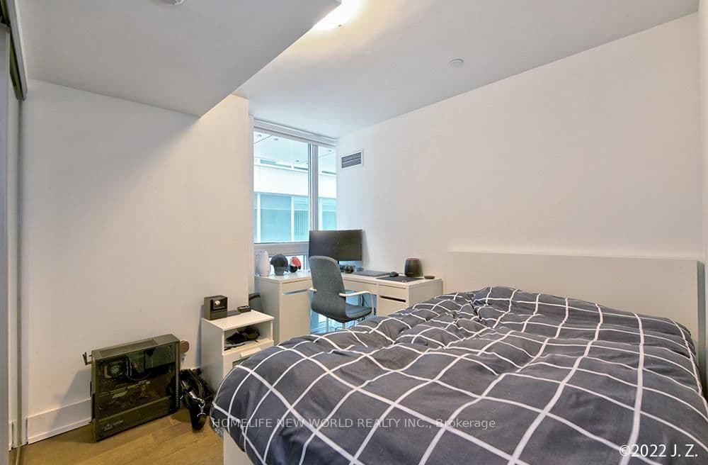 200 Bloor Street W, Unit 1601 thumbnail 18