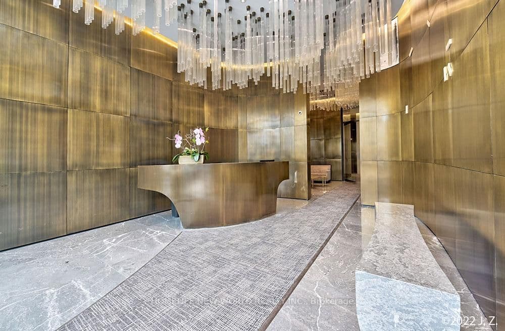 200 Bloor Street W, Unit 1601 thumbnail 4