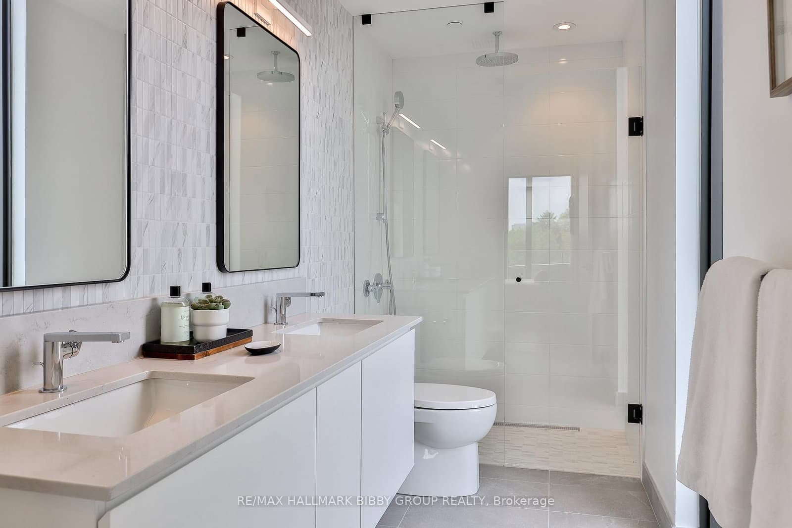 1414 Bayview Avenue, Unit 409 thumbnail 29