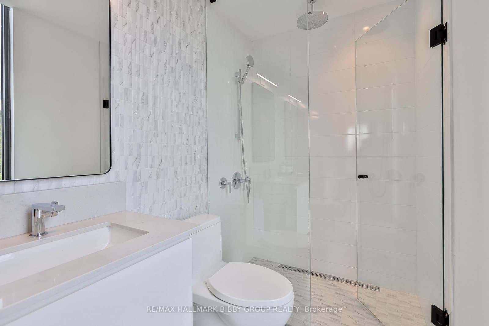 1414 Bayview Avenue, Unit 409 thumbnail 30