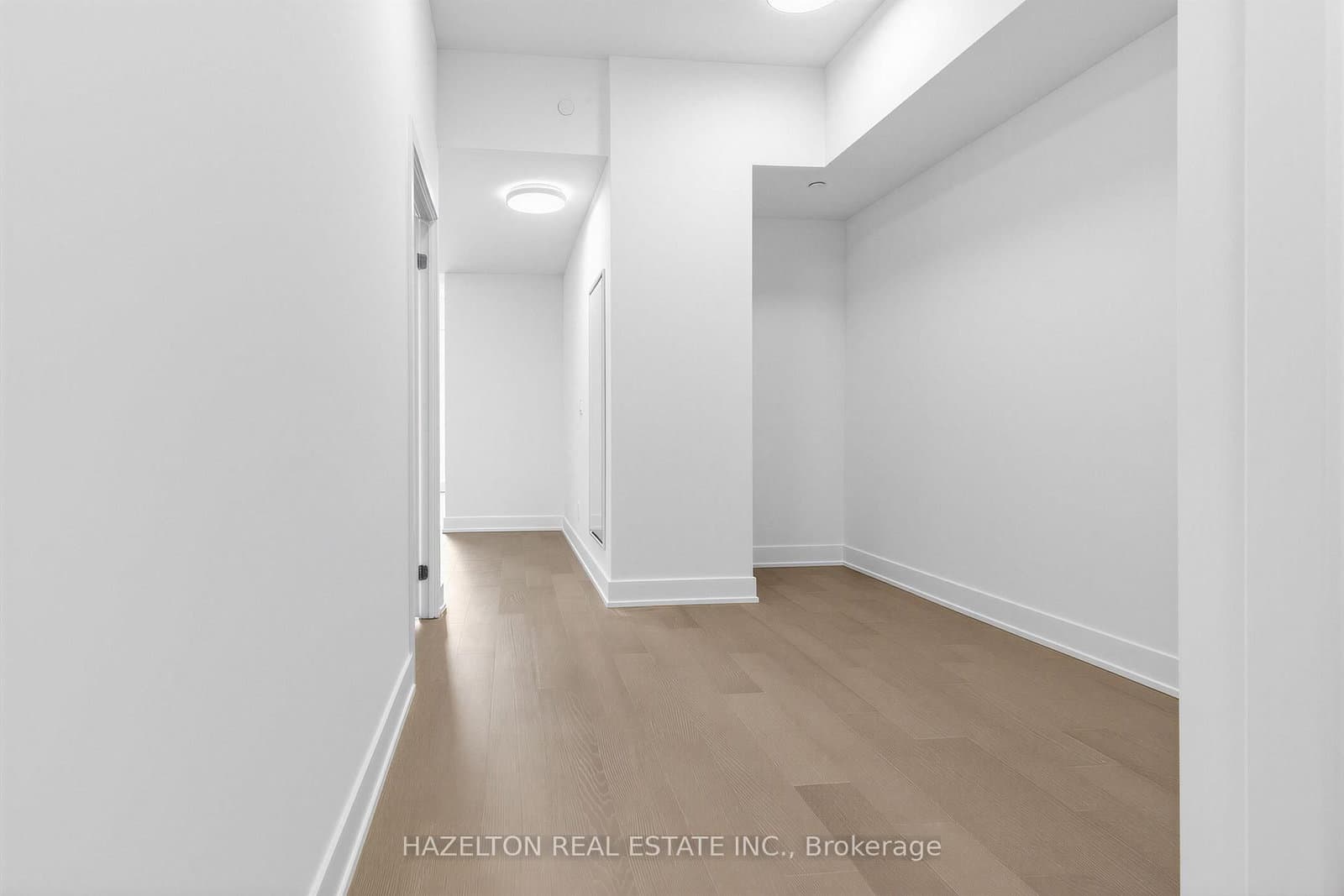 8 Manor Road W, Unit 705 thumbnail 5
