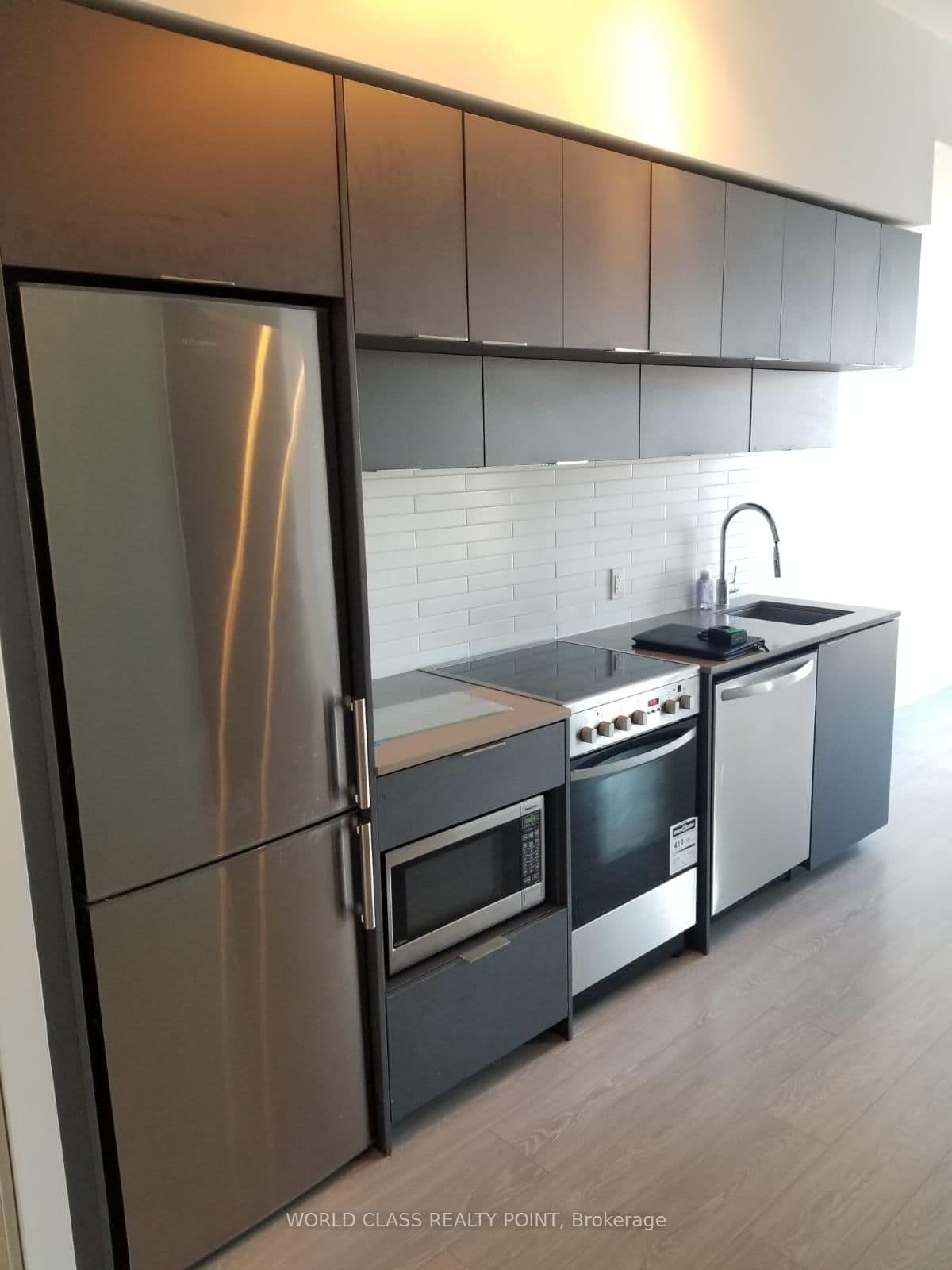 181 Dundas Street E, Unit 4702 thumbnail 2