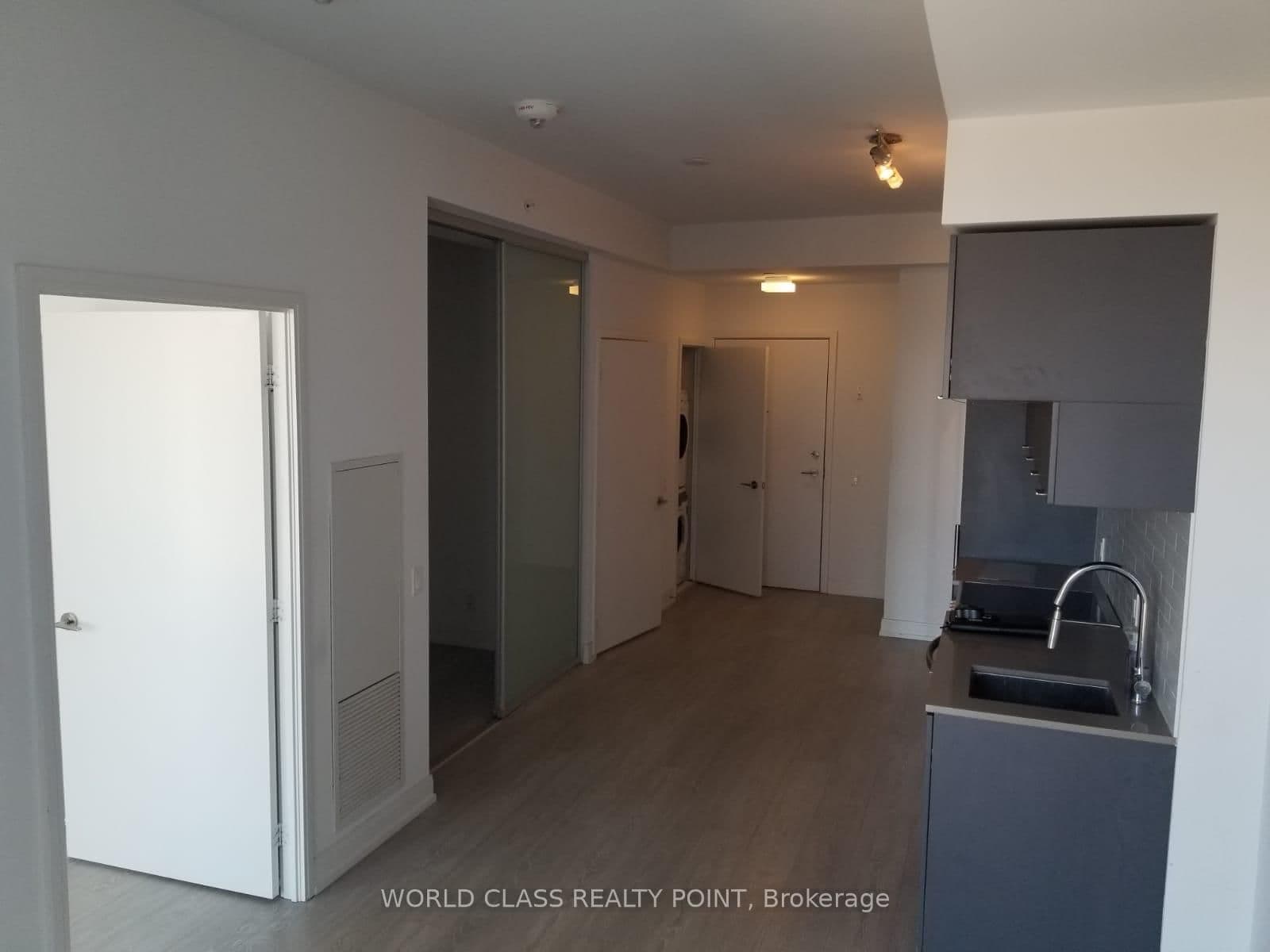 181 Dundas Street E, Unit 4702 thumbnail 5