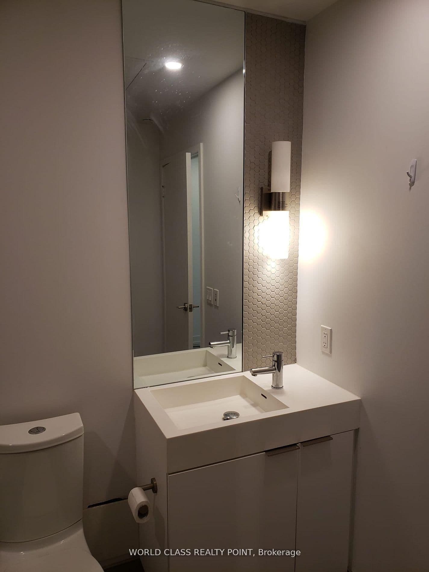 33 Helendale Avenue, Unit 1404 thumbnail 14