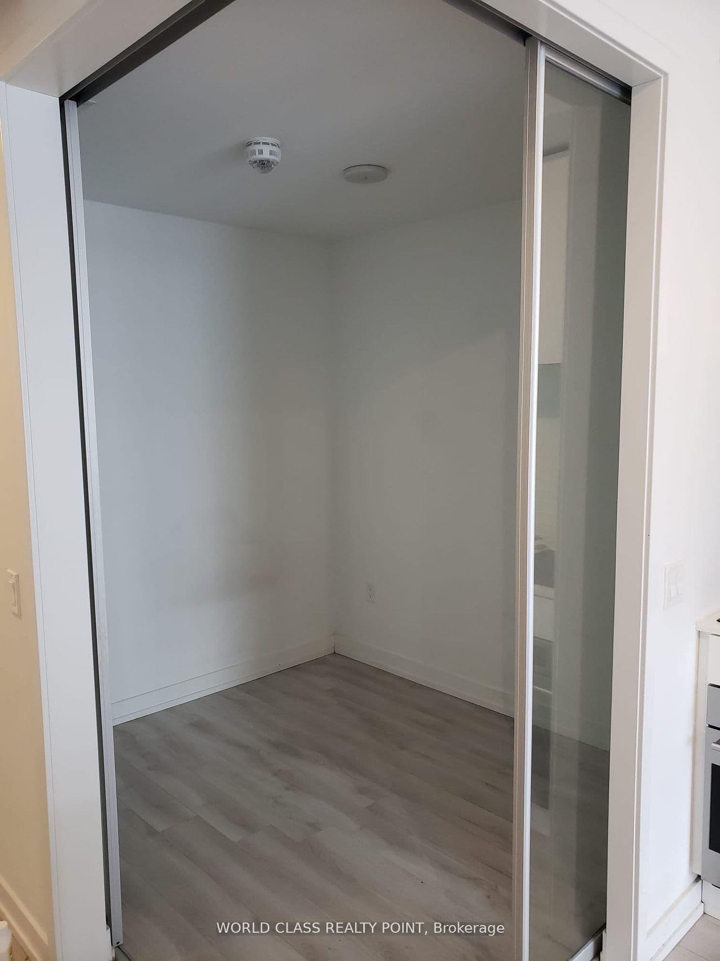 33 Helendale Avenue, Unit 1404 thumbnail 5